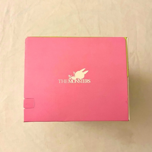 Pop Mart Labubu Exciting Macaron V1 - Soymilk - Picture 5 of 8